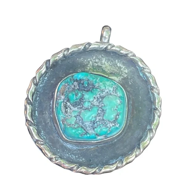 Vintage authentic Navajo Signed Turquoise pendant silver - Picture 3 of 6